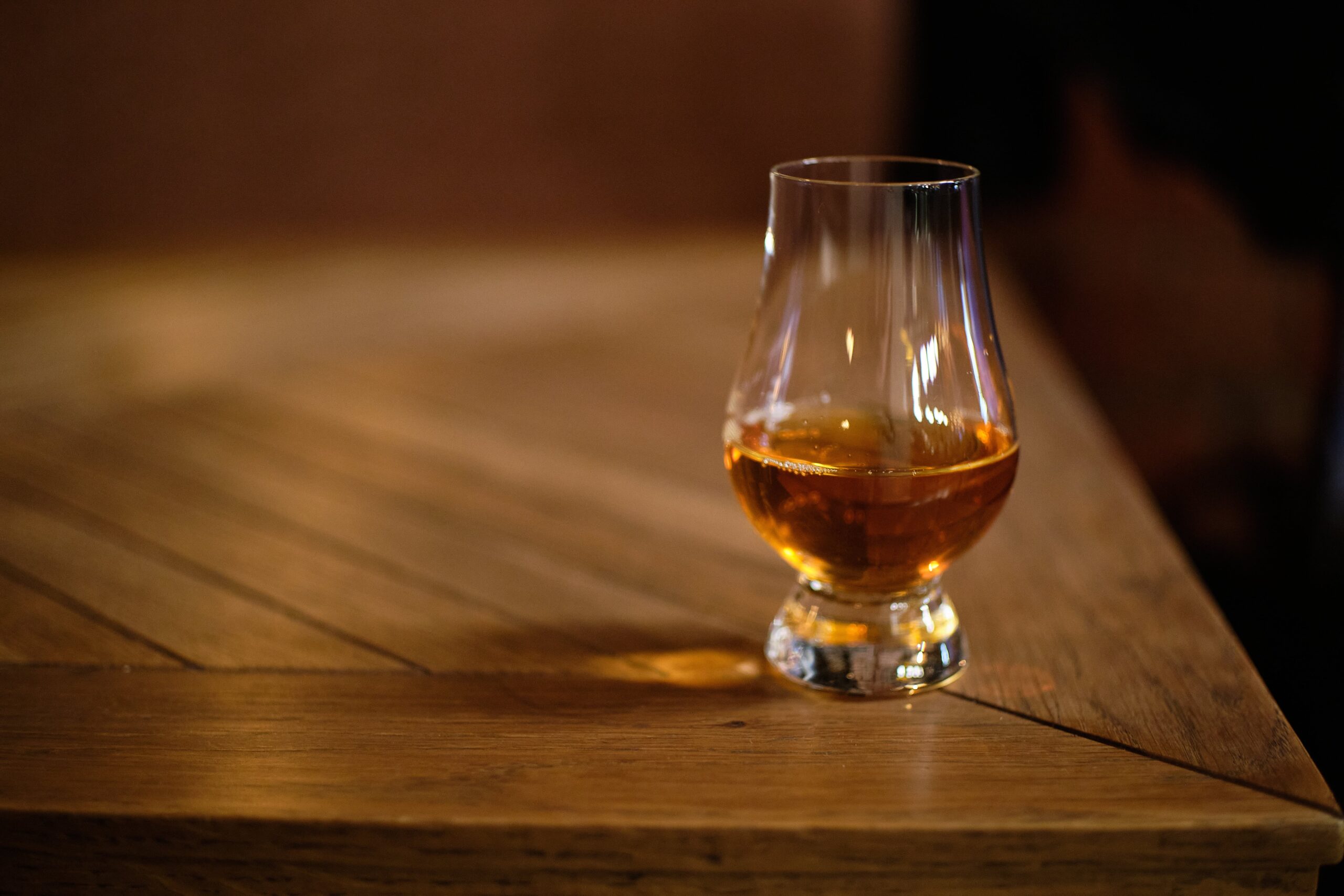 whiskey in glencairn glass